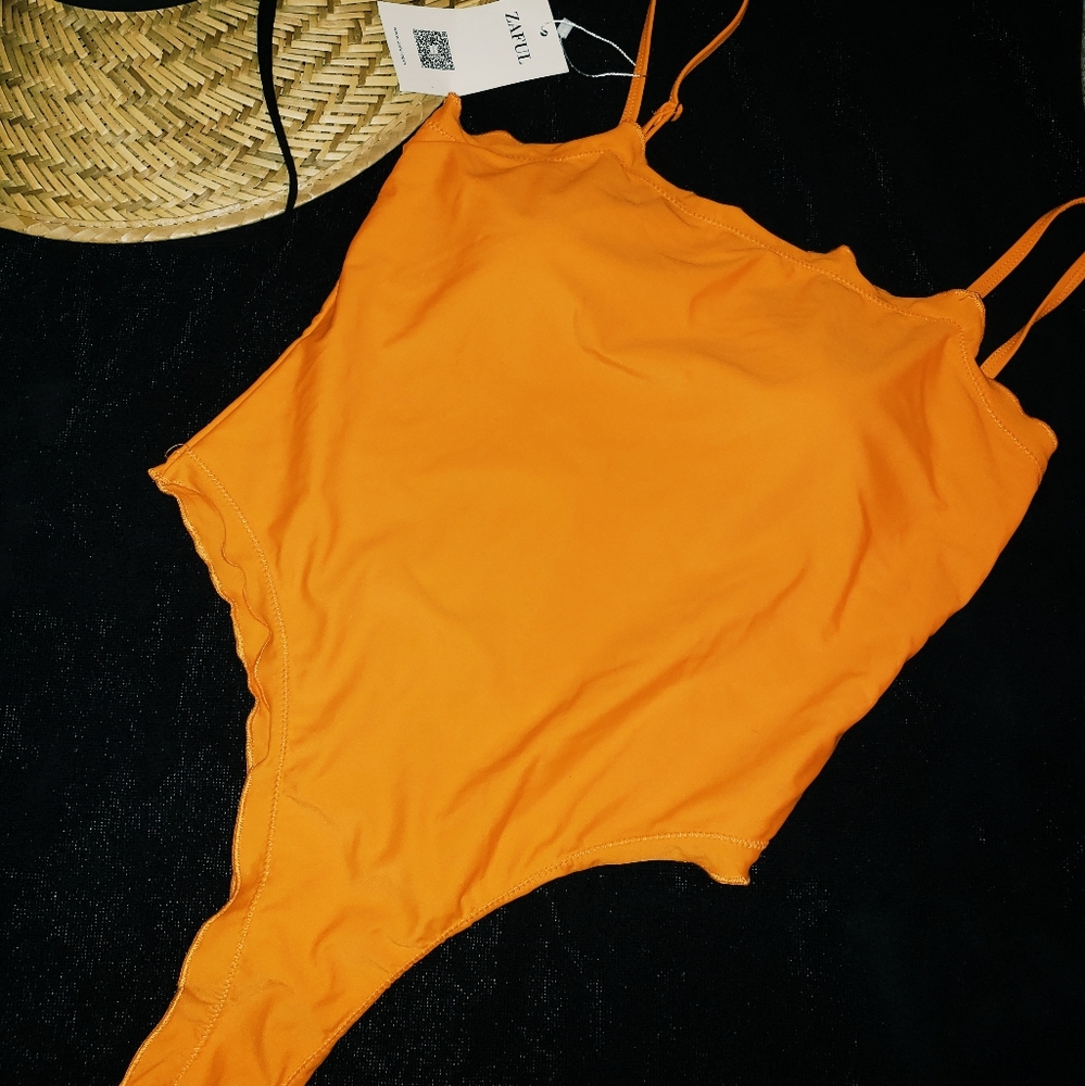 Bathing suit - Picture 2 of 2